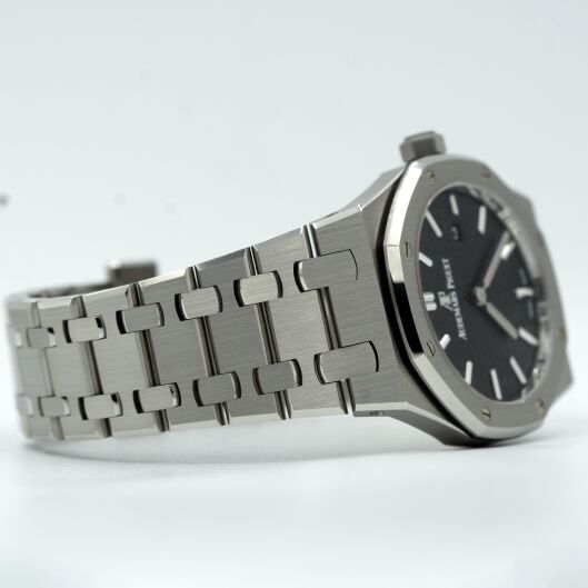 AP Royal oak 33mm side