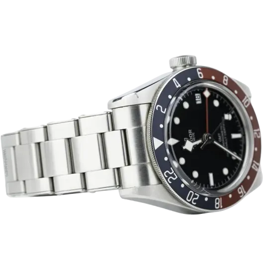 Tudor-Black-Bay-GMT-41mm-Red-Blue-Bezel-4
